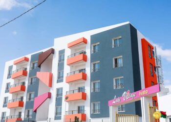  La contribution de FENOINISOA à la construction du Lake Village : Un projet résidentiel présidentiel remarquable
